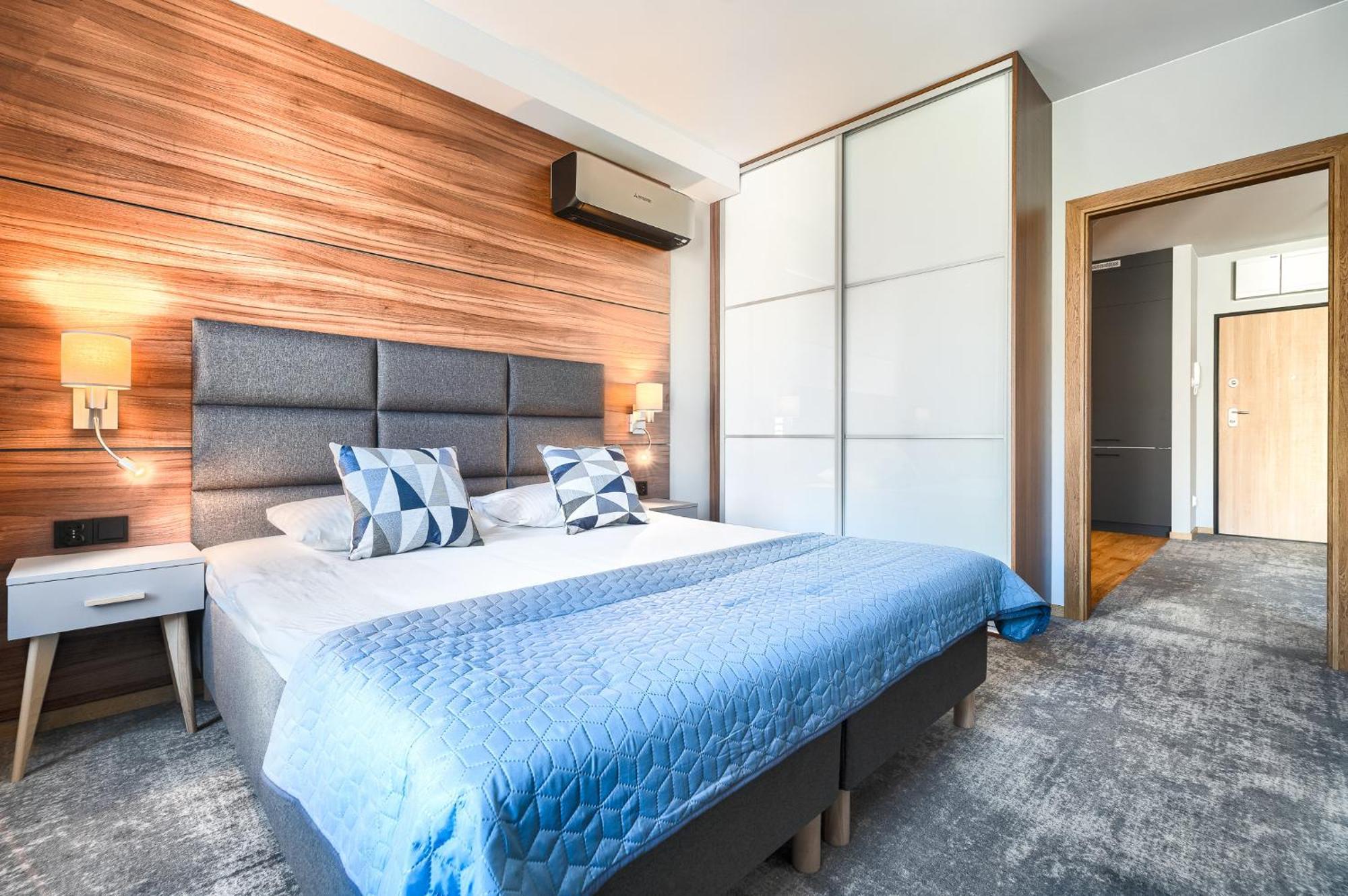 Park Apartment Old Town By Noclegi Renters 슈체친 외부 사진